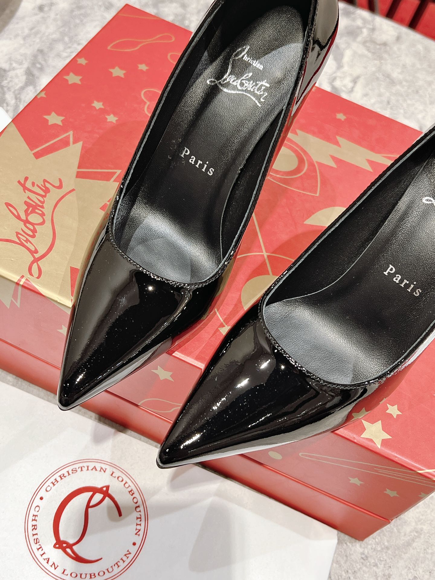 Black Pointed-Toe Pumps - draft