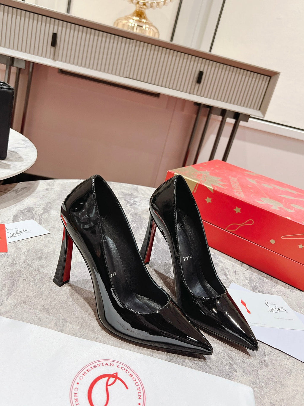 Black Pointed-Toe Pumps - draft